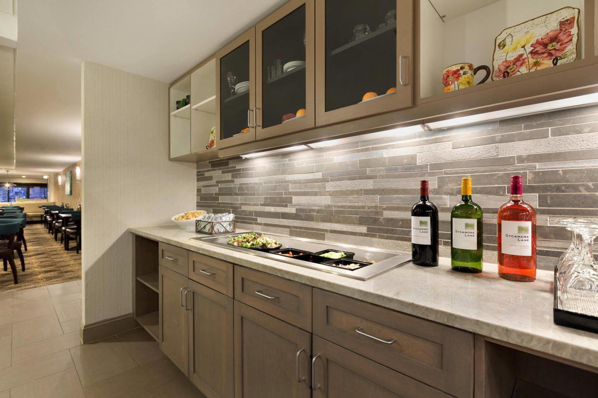 Homewood Suites By Hilton Hartford Downtown Extérieur photo